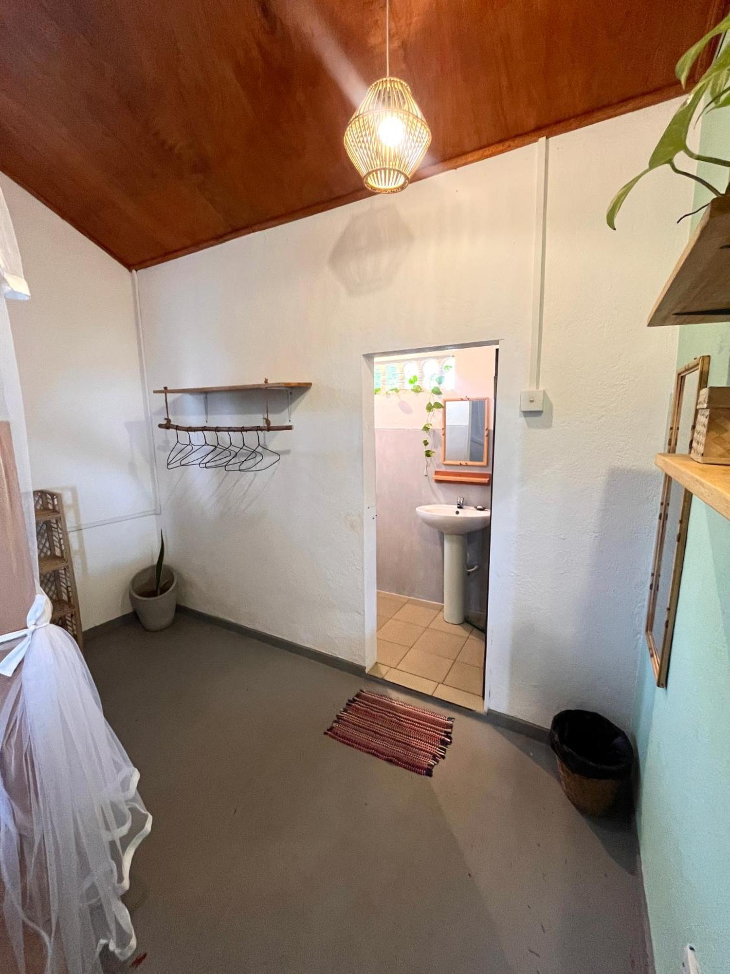 Just Another Guesthouse Polhena Экстерьер фото
